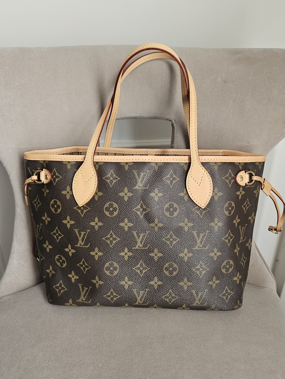 Louis Vuitton Neverfull PM Monogram Tote Bag